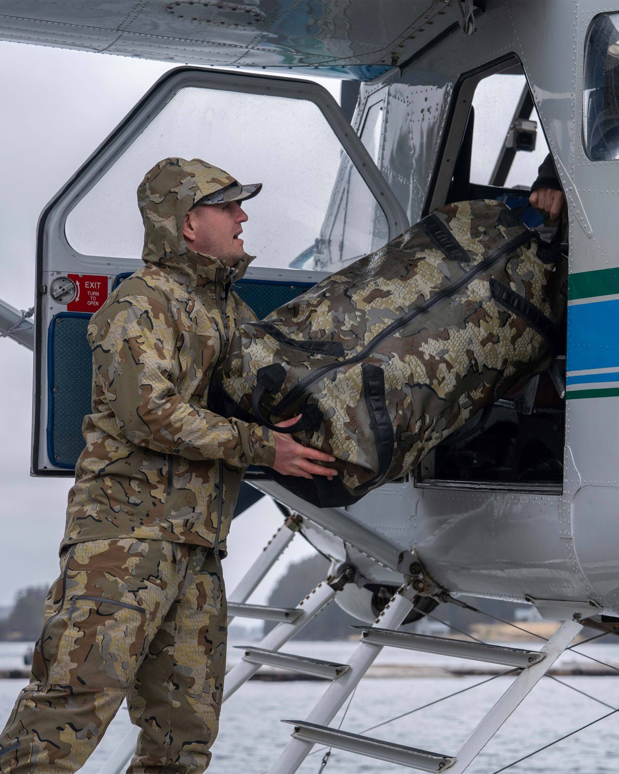 Kodiak 3000 Submersible Duffel | Stone - Image 9