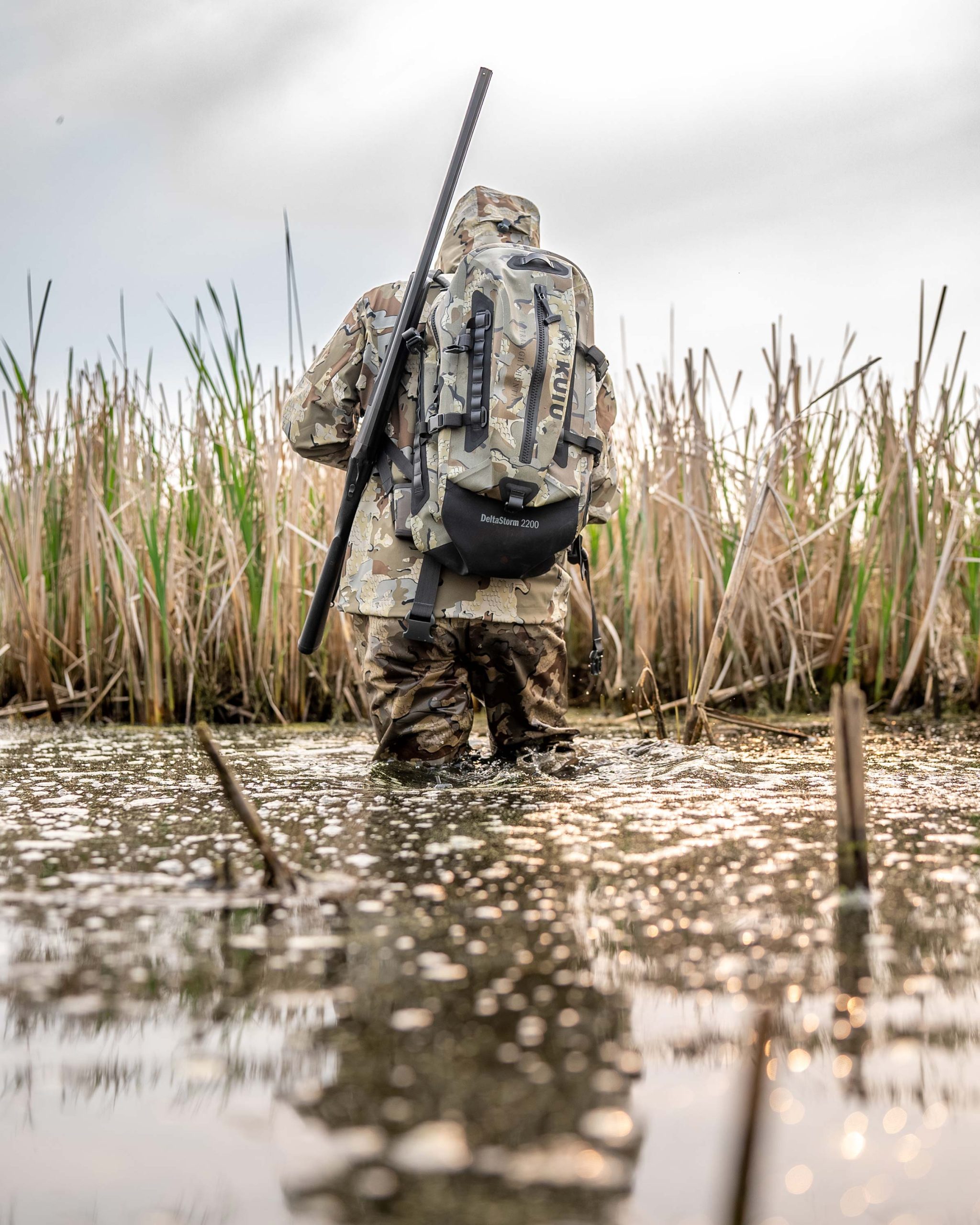 DeltaStorm 2200 Submersible Backpack | Stone - Image 18
